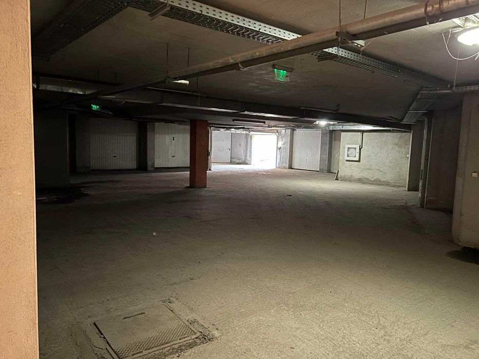 Дава се под наем Гараж / Паркомясто в София, Борово - 18 кв.м за 178.5 € - Снимка #1