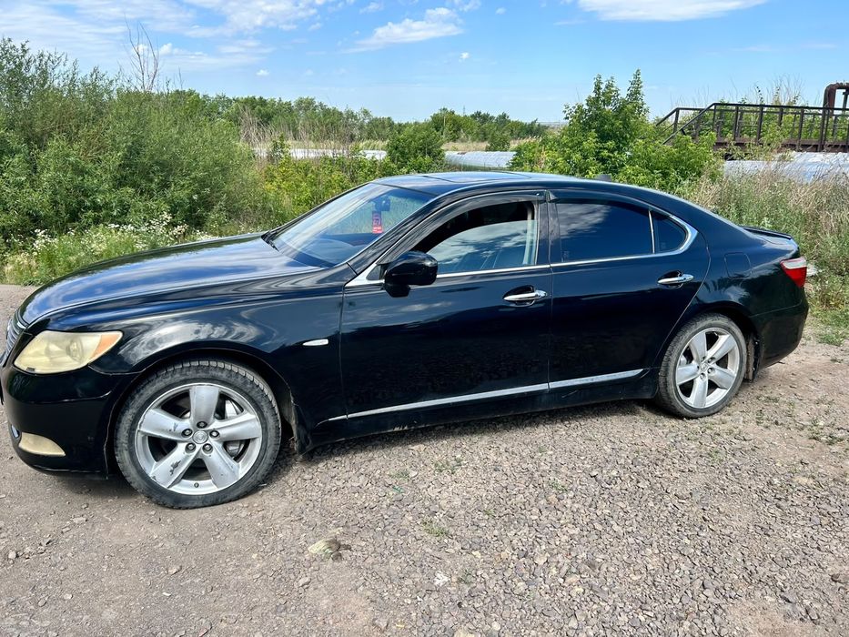 Продам автомобиль Lexus RX 460