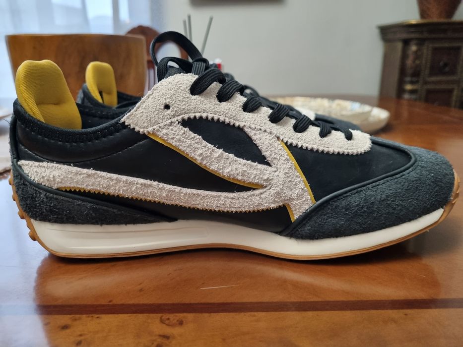 Продам кроссовки Kappa