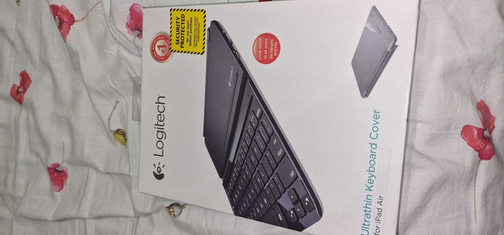 Безжична клавиатура Logitech ultrathin keyboard cover Apple Ipad Air