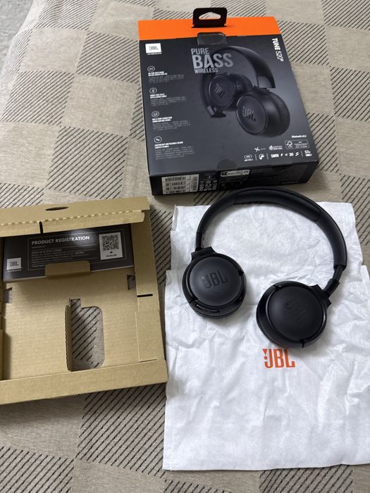 Продам фифу 25 и JBL наушник