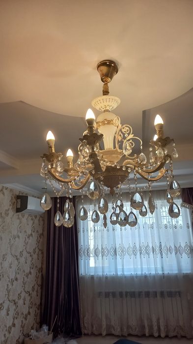 Люстра  6 рожковый + 2 бра