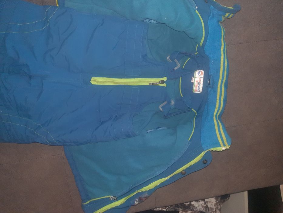 Продам детскую вещи