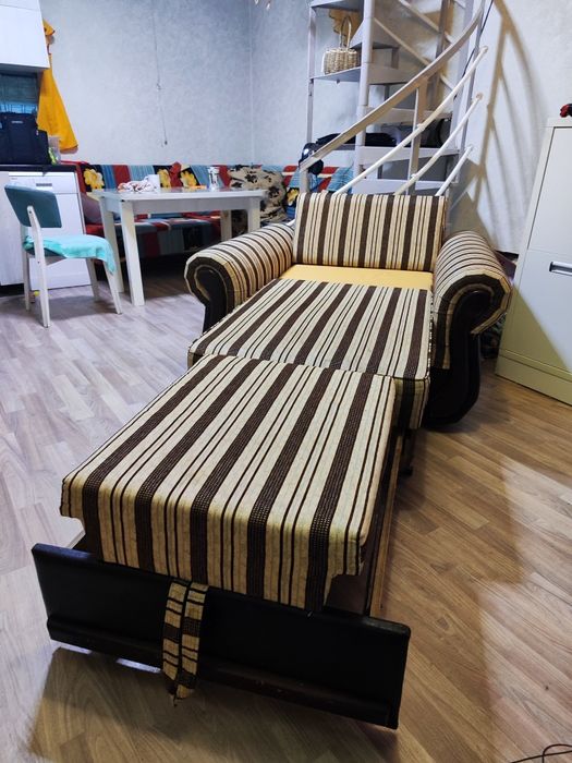 Продам диван и кресло