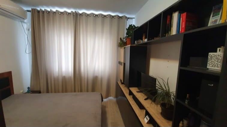 Închiriez garsoniera