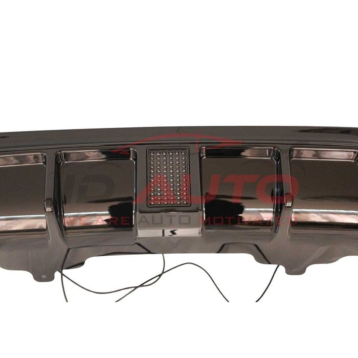 Дифузьор за Задна броня BMW E60 / E61 с F1 стоп – Черен гланц с щипки