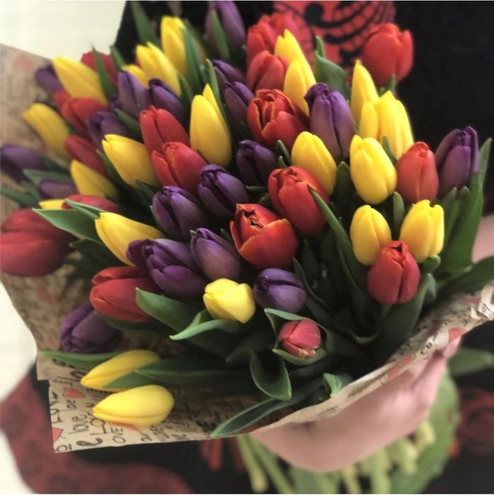 Тюльпаны на 8 марта