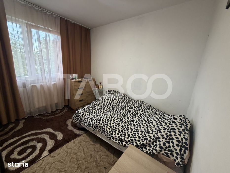 Apartament de inchiriat  2 camere semidecomandat etaj 4 mobilat utilat