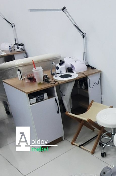 Маникюрный стол для профессионалов и начинающих от производителя.