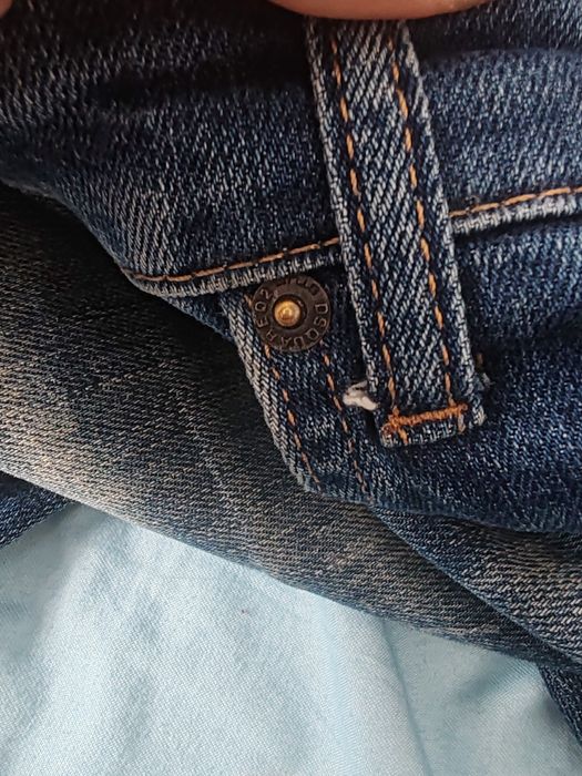 Blugi dsquared2 model nou