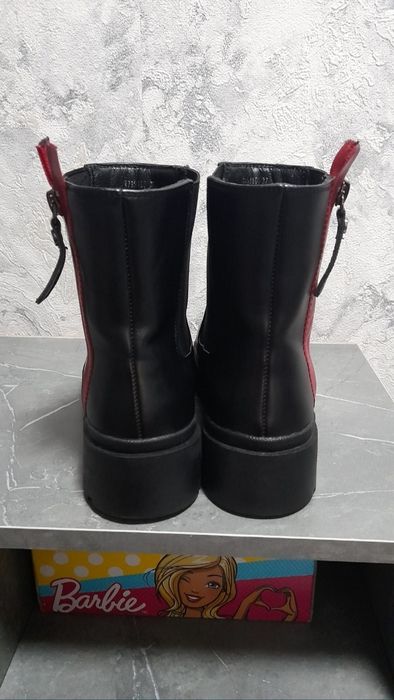 Демисезонные ботинки челси