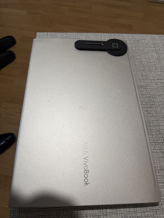 Лаптоп Asus VivoBook