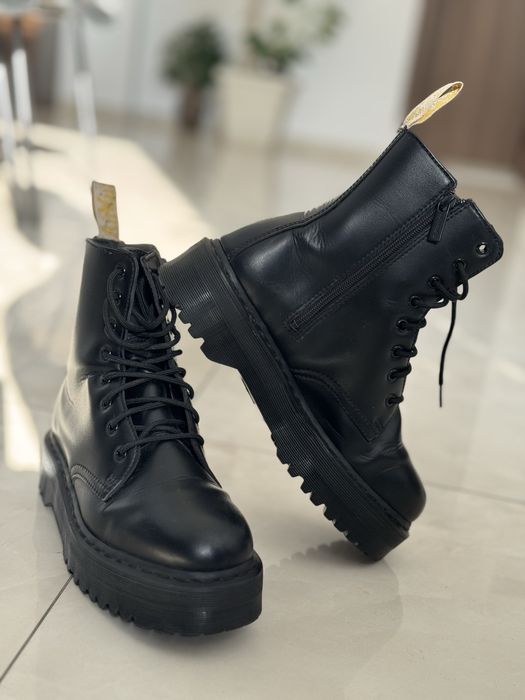Боти Dr.Martens