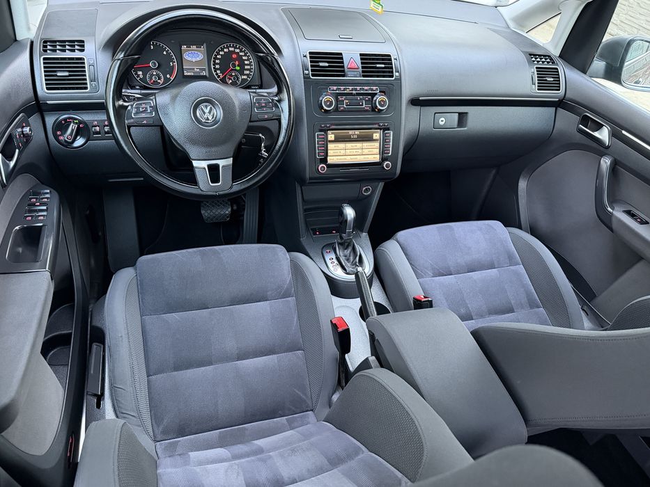 Volkswagen Touran/2.0 TDI/DSG(Cutie automată)/2011/Euro 5/6499€