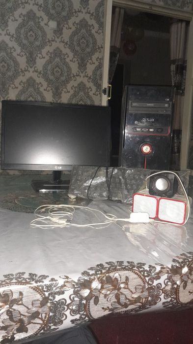 LG компьютер сотилади