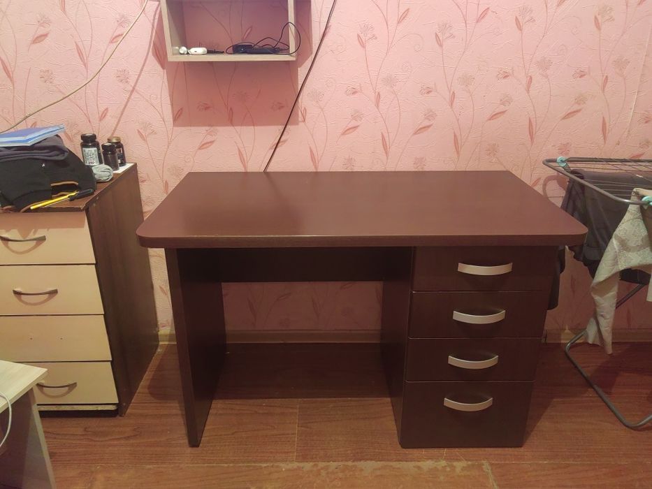 Стол письменный/для учёбы