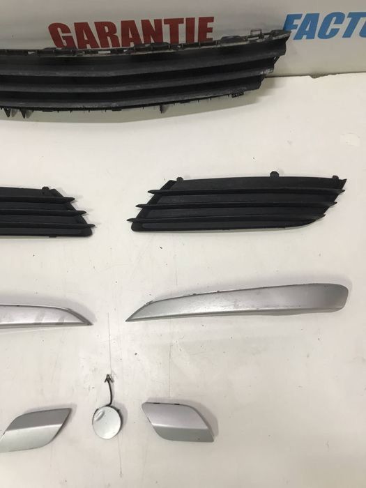 Grila grile capac capace spalatoare far bara spoiler fata Opel Astra H
