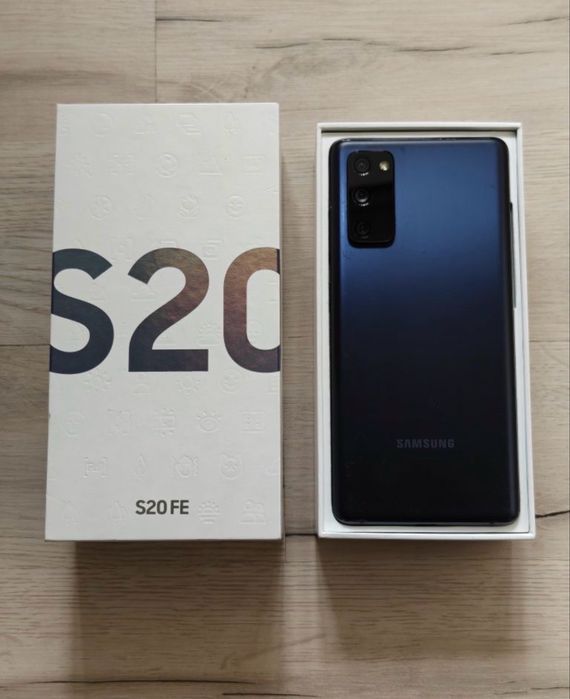 Продам телефон Samsung S20 Fe 128Gb