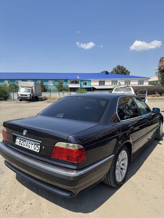 Продам BMW E38 730 живой Бумер