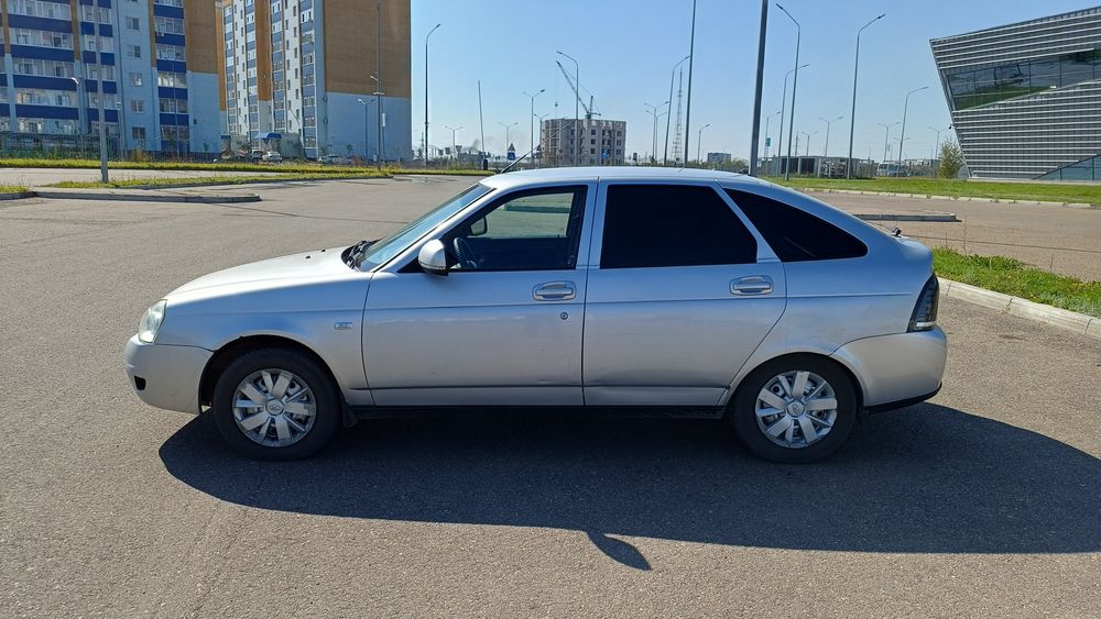 Продам Приора 2 люкс