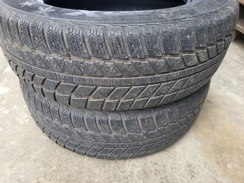 Зимни гуми RoadX RXFROST WH01 205/65/16R.
205/70 R15