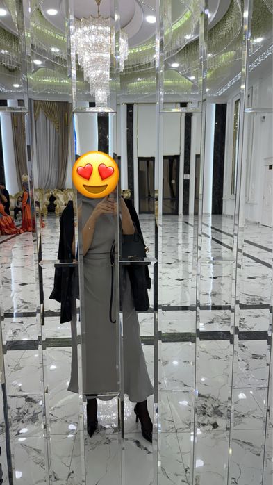 Серое платье зара