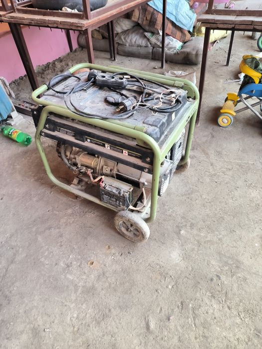 Движок, генератор