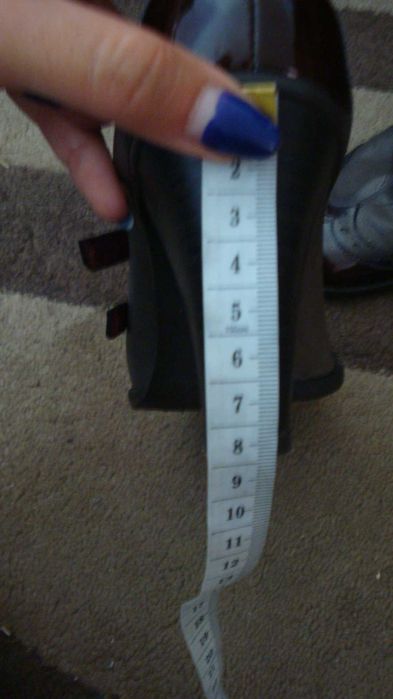 Pantofi gri și vișiniu cu toc, eleganti, de piele, nr 38