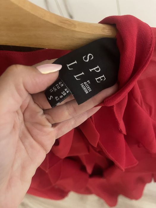 Лот рокли в червено