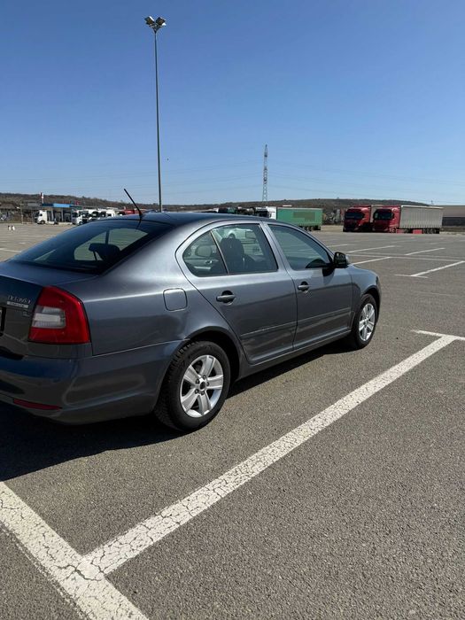 SKODA Octavia 2011 — imagine 4