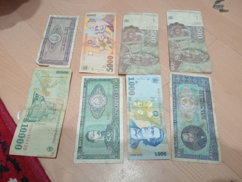 Vând bancnote vechii stare buna