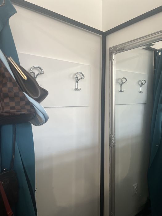 Обурудване на магазин за дрехи