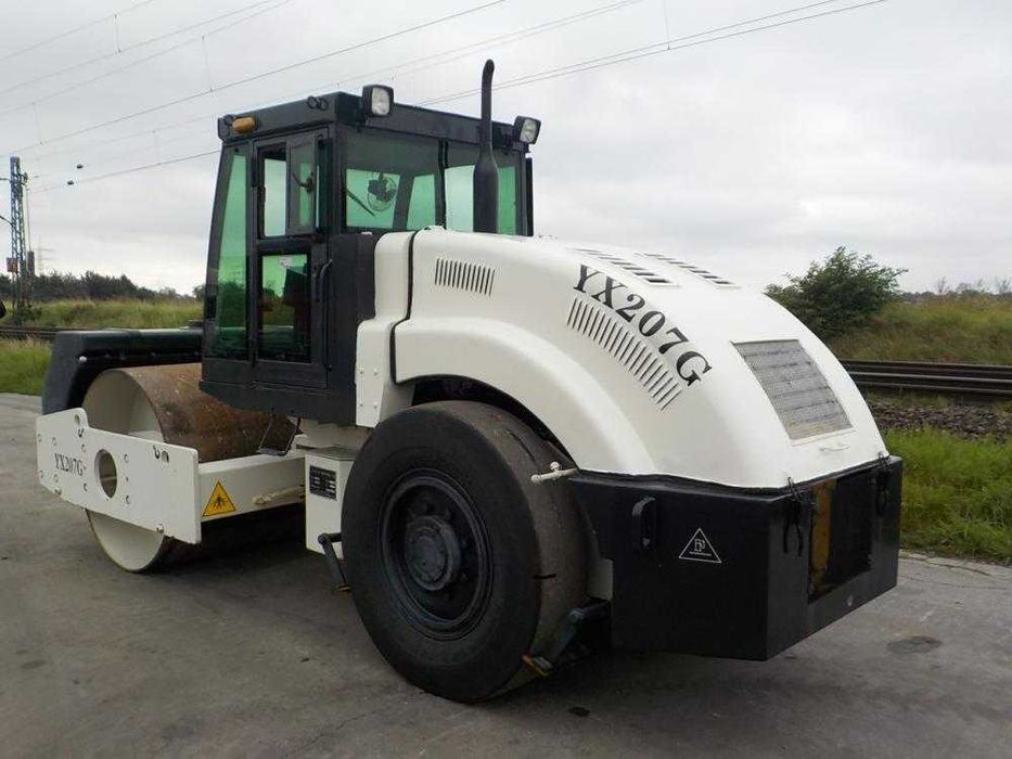 Compactor Lutong LT207G nou