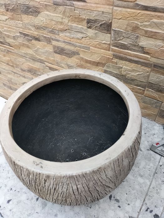 Ghiveci din material compozit