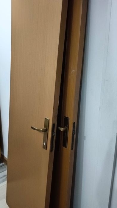 Отдам даром Двери с каркасом Алматы
