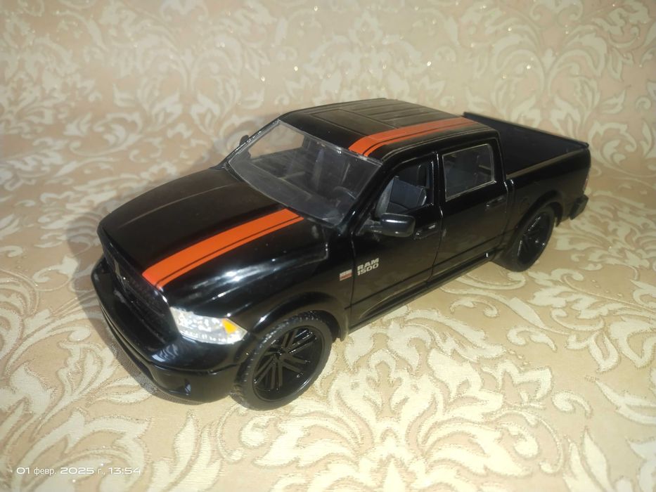 Продам модель Dodge Ram 1500