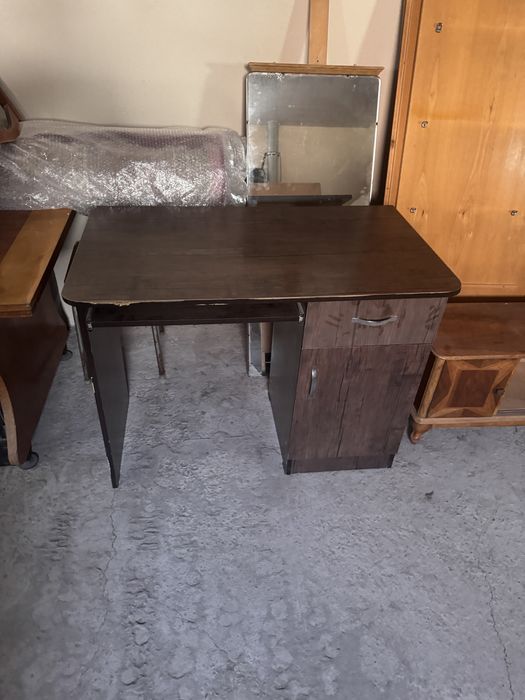 Письменный стол