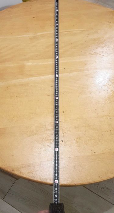 Masuta rotunda , foarte stabila,  lemn masiv, import Germania