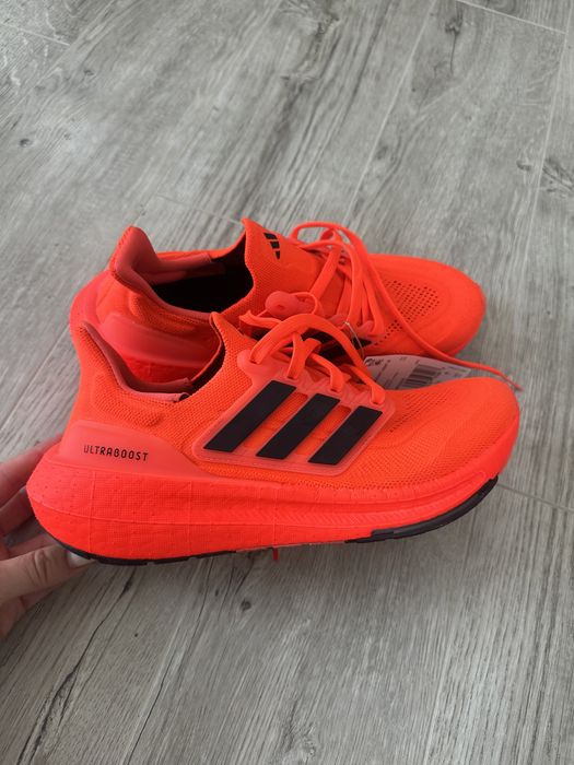 Маратонки Adidas UltraB00ST Light