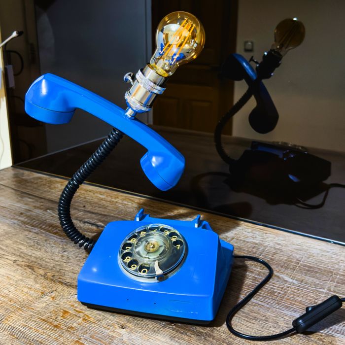 Лампа Телефон за бюро Реставрирана Ретро Лампа от стар телефон с шайба Ръчна Изработка