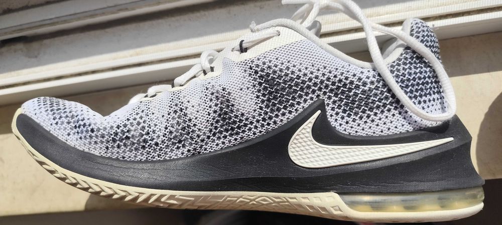 Nike Air Max Infuriate Low