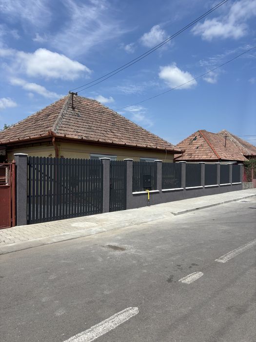 Constructii amenajari interioare exterioare.