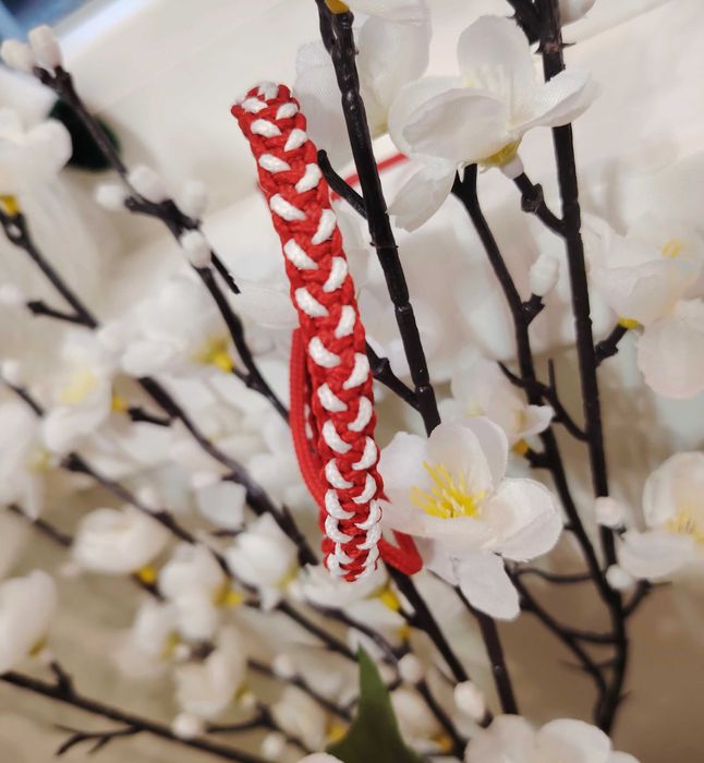 Мартенски гривни 2027, всичко за Баба Марта