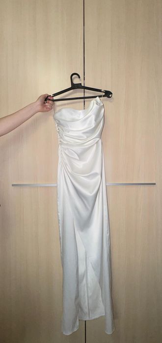 Официална Нова рокля