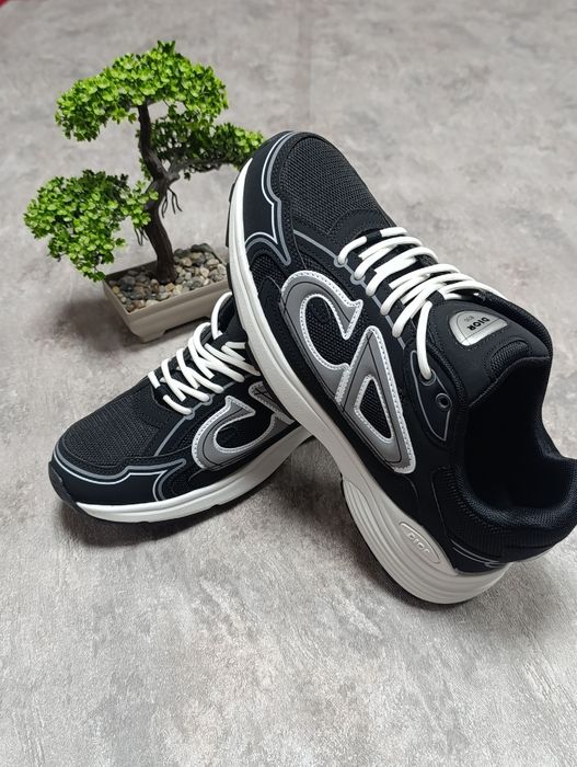 adidași Dior b30