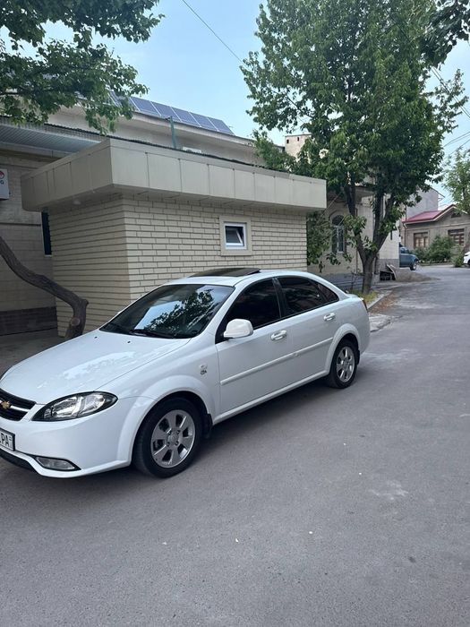 Gentra 2021/22 yil. Avtomat Full. Lyuk Abs Diska. Benzin. Toza.