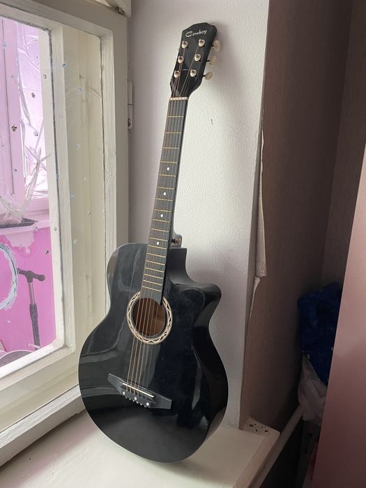 Новая, акустическая гитара с чехлом