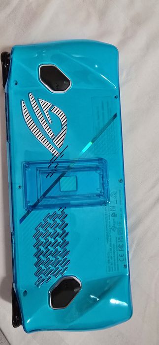 Rog Ally z1 Extrem memorie 4 Tb ssd