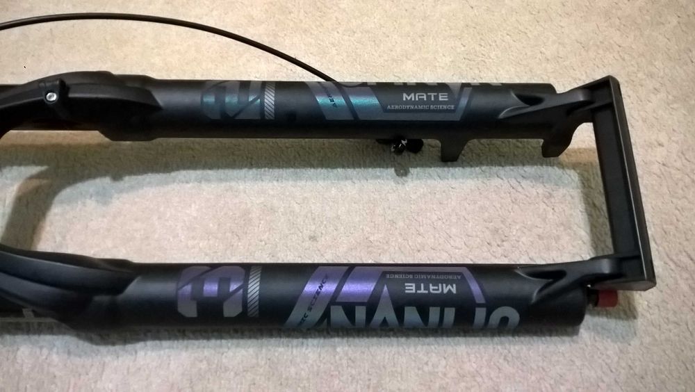 NANLIO 140mm furca aer 26 27,5 29 bicicleta tapered noua in cutie / roata raza 37cm /