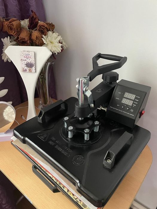 Presa termica multifuncțională 5-in-1 pentru tricouri,cani,șepci.